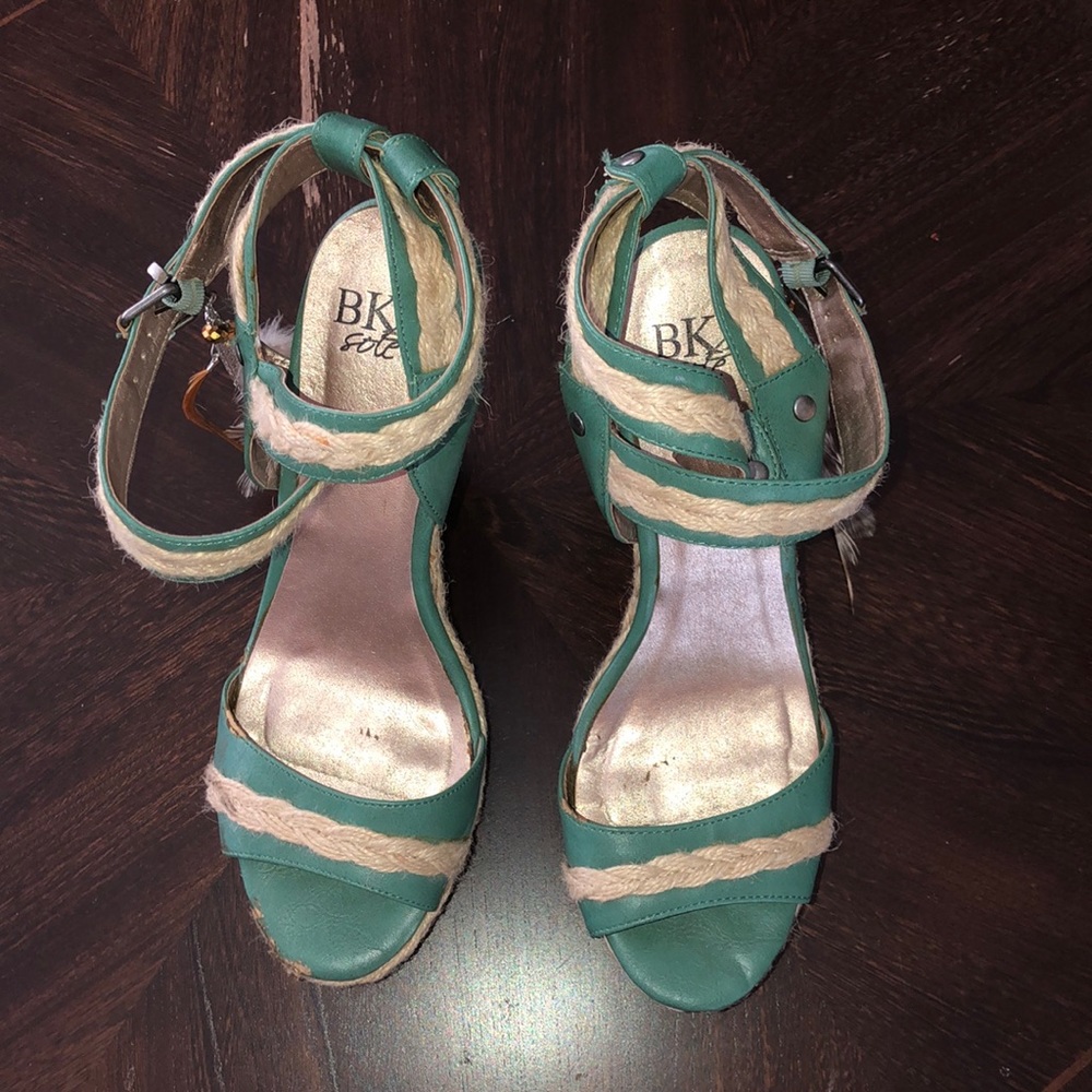 BKE Wedge Sandals - Picture 2 of 7